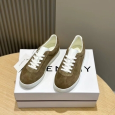 Givenchy Sneakers